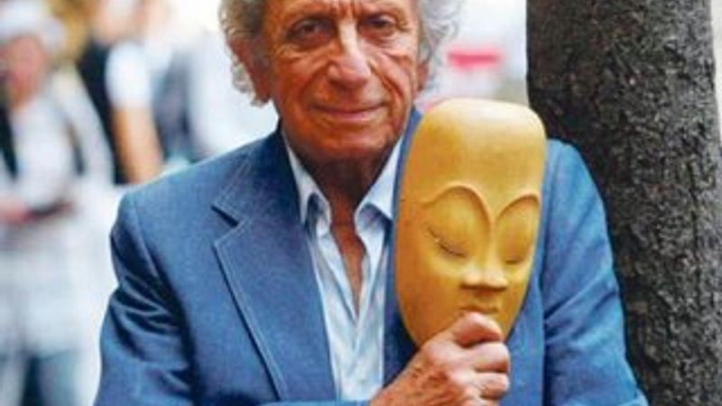 Usta tiyatrocu Nejat Uygur yarın anılacak