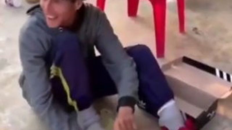 Şanlıurfalı Sait'in ayakkabı sevinci