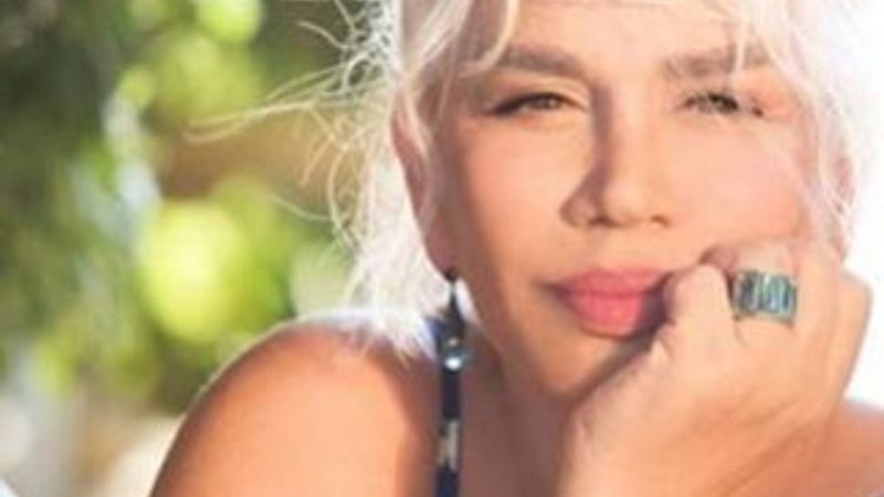 Sezen Aksu, kazak örmeye başladı