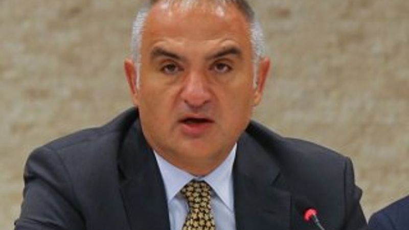 Bakan Ersoy: Sinema yasası Meclis'e gelecek