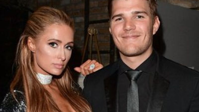Paris Hilton ve Chris Zylka ayrıldı