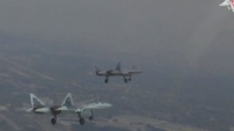 Rusya Halep'teki mevzileri vurdu