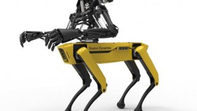 Ünlü robota kol taktılar