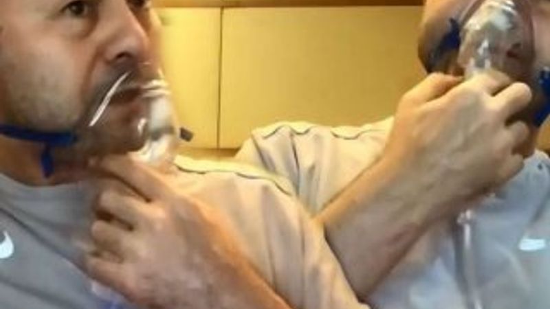 Serdar Ortaç oksijen tüpüyle şarkı söyledi