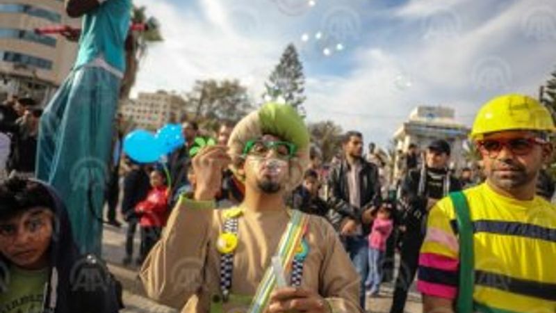 Gazze'de sokak karnavalı düzenlendi