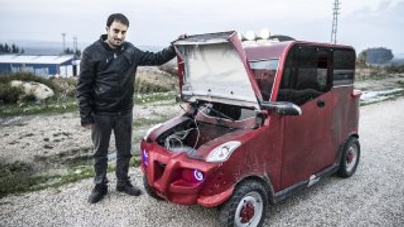 Suriyeli mühendis hurdadan güneş enerjili otomobil yaptı