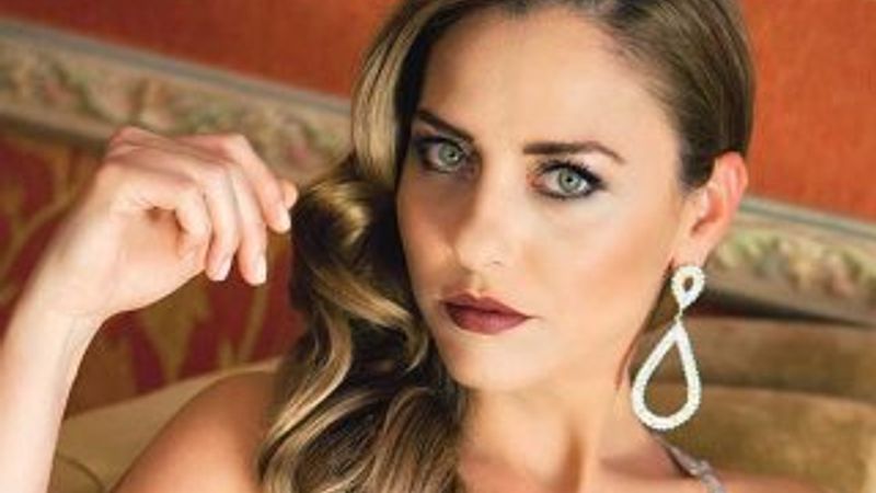 Ece Uslu marifetlerini sergiledi