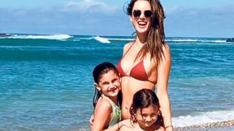 Alessandra Ambrosio tatilde