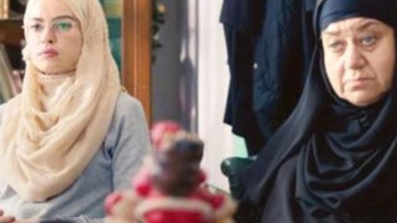 Serra Yılmaz film için çarşafa girdi