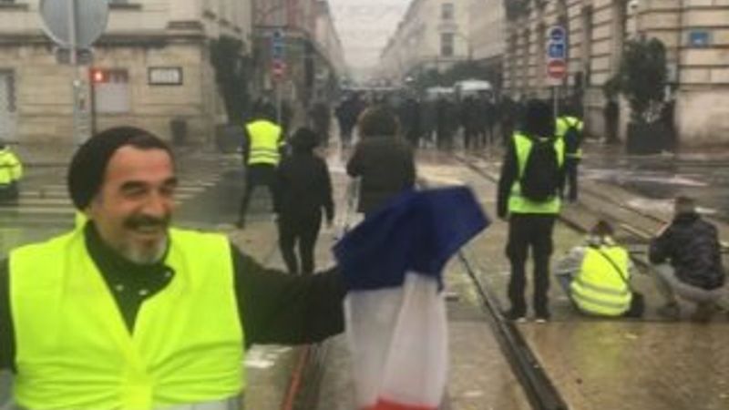 'Sarı Yelekliler' protestosuna katılan Türk elini kaybetti