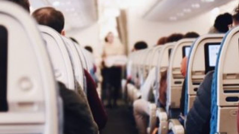 Uçakta telefonu uçak moduna almamak maliyetli olabilir