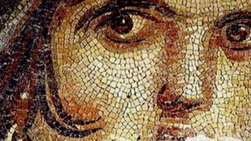 Çingene Kızı mozaiğinin parçaları sergiye hazırlanıyor