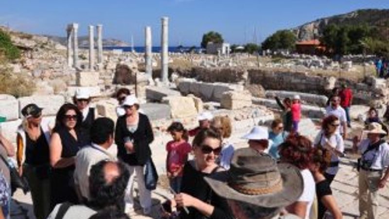 Knidos Antik Kenti ziyaretçi akınına uğradı