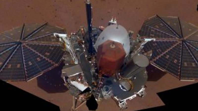 Mars'tan ilk selfie geldi