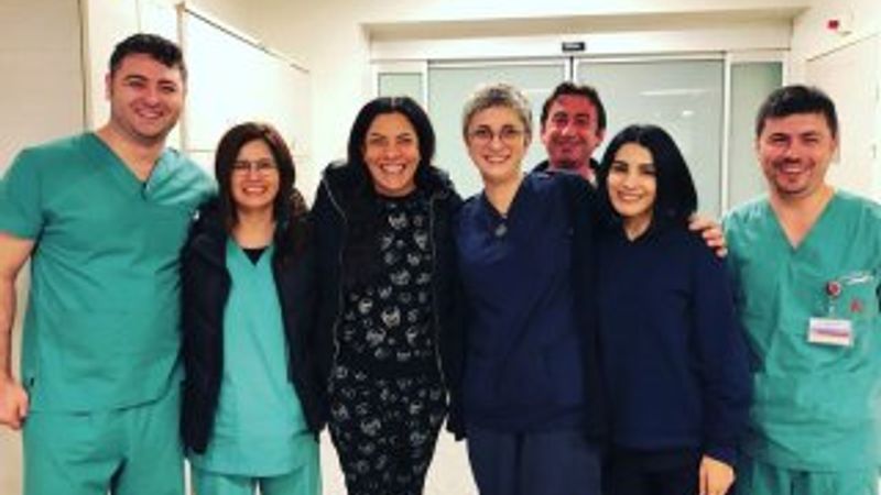 Işın Karaca hastanelik oldu