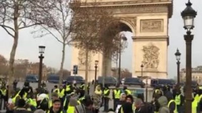 Fransa’da Sarı Yelekliler 5. kez sokağa çıktı