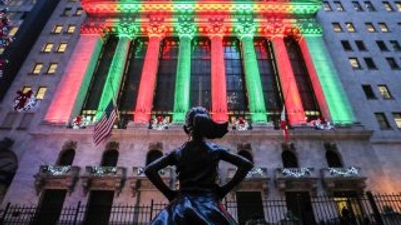 'Korkusuz Kız' heykeli yeni yerinde