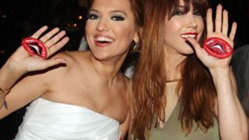 Demet Akalın ile Hande Yener barıştı