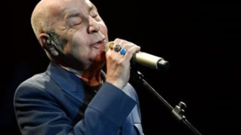 Mazhar Alanson: Şehitlerimiz papağan kadar konuşulmuyor