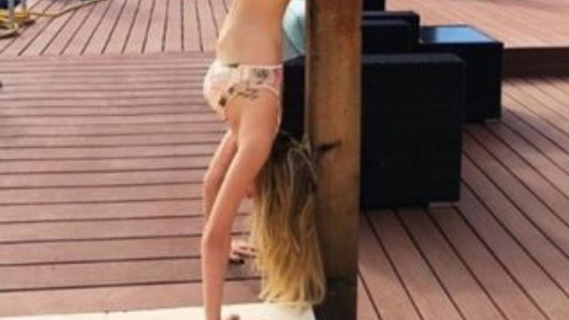 Şeyma Subaşı amuda kalktı