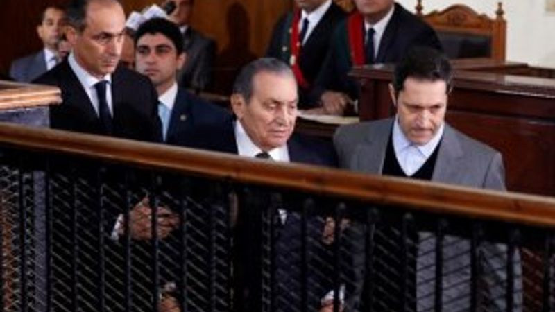 Mursi davasının tanığı Mübarek mahkemeye geldi