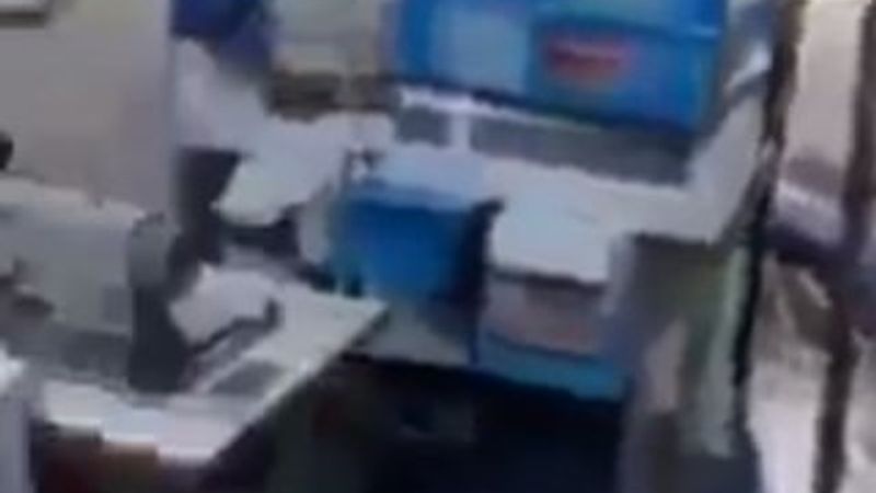 Deyrizor'da YPG yağması