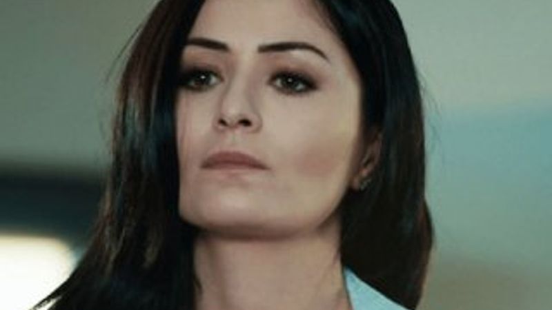 Deniz Çakır başörtülü konusunu kapatma çabasında