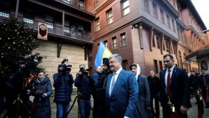 Poroşenko İstanbul'da pazar ayininde