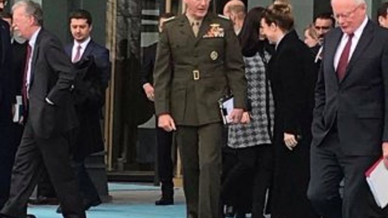 Külliye çıkışında dağılan John Bolton