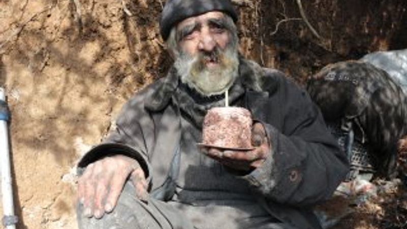 40 yıldır mağarada yaşayan Balıkesirli