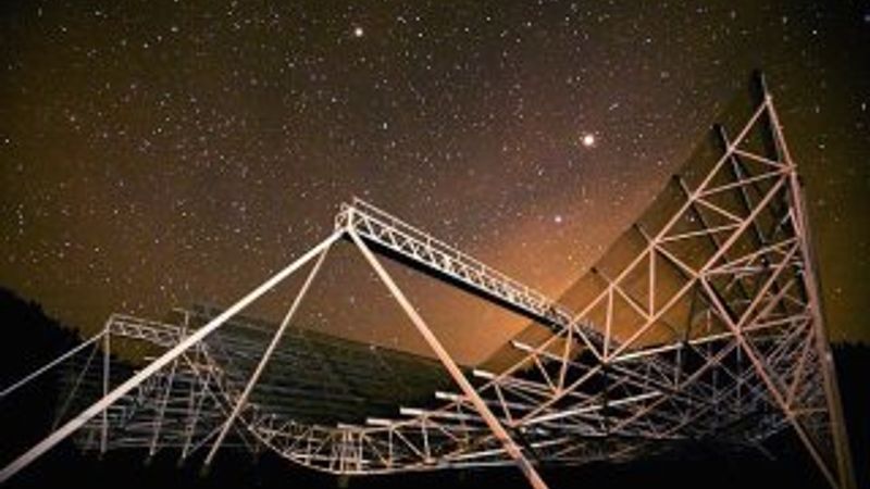 Dünya'ya gelen bilinmeyen radyo sinyallerinin kaynağı ne olabilir