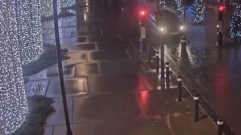 Belçika'da sarhoş sürücü bariyere çarptı