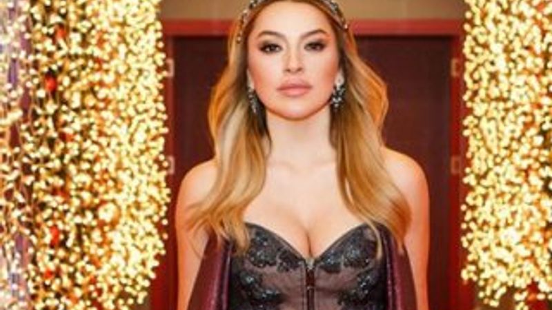 Hadise: Seninki geliyor doğal davran