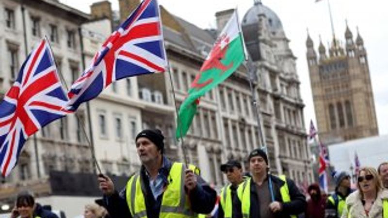 Londra'da Sarı Yelekli gösterileri