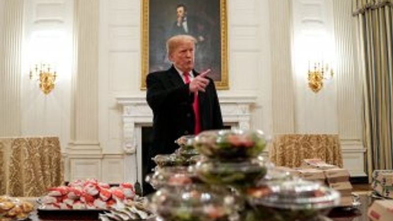 Trump, Beyaz Saray'a hamburger sipariş etti