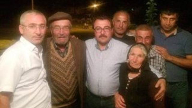 Eşinin acısına dayanamadı, aynı gün vefat etti