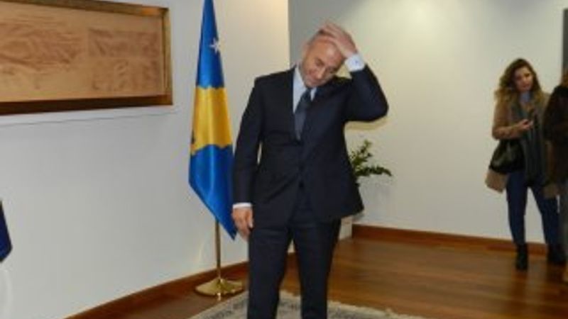 Kosova’da koalisyon hükümeti sallantıda