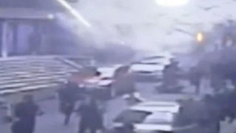 8 katlı binanın çökme anı