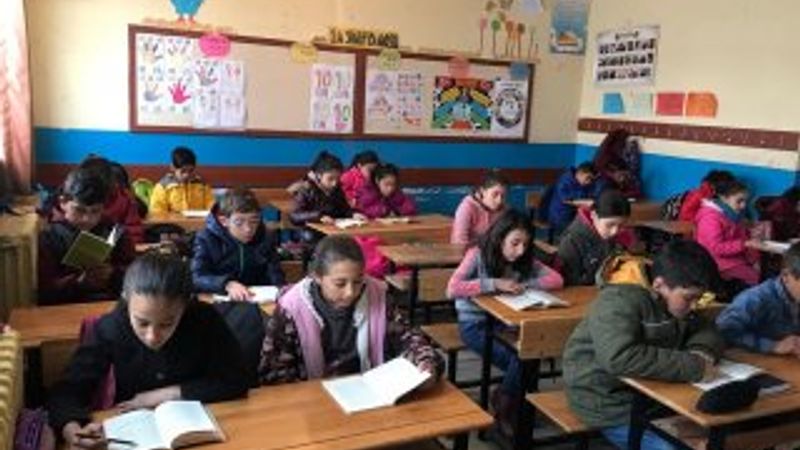 Van’da 196 bin öğrenci 875 bin 422 kitap okudu