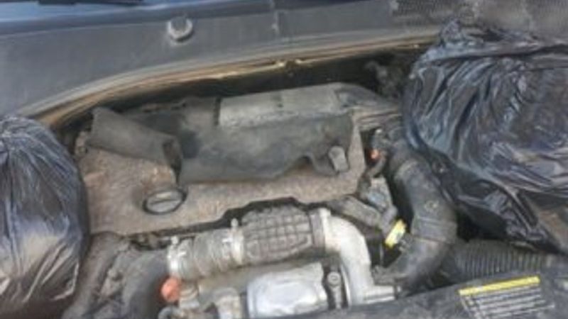 Uyuşturucuyu fren lambasının içine sakladılar