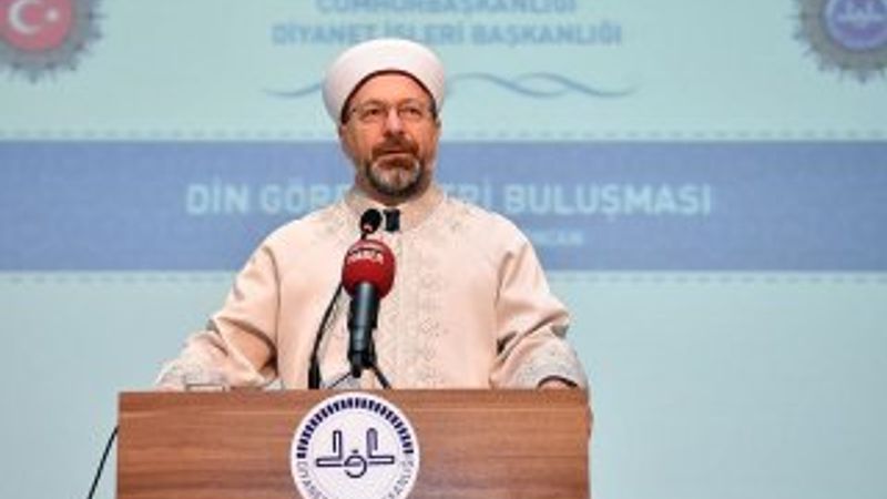 Diyanet İşleri Başkanı Erbaş'tan sigara açıklaması