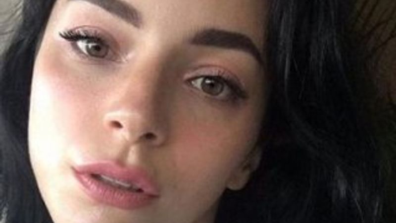 Merve Boluğur'dan gecelik pozu