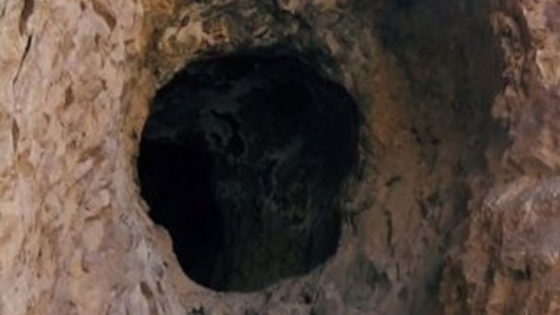 Gümüşhane'de Dağ Manastırı adlı tarihi mağara bulundu