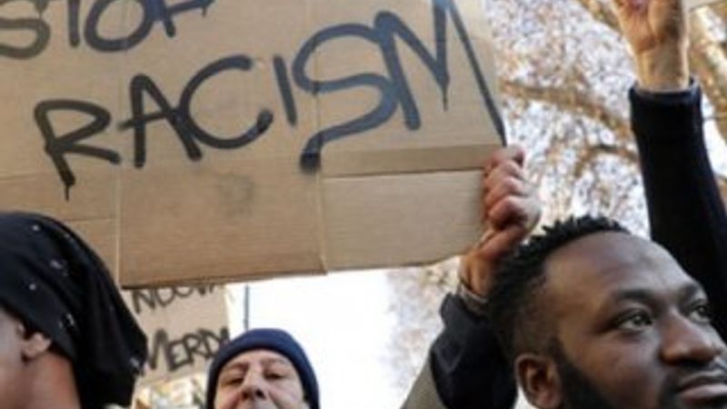 İtalya'da ırkçılık karşıtı gösteri