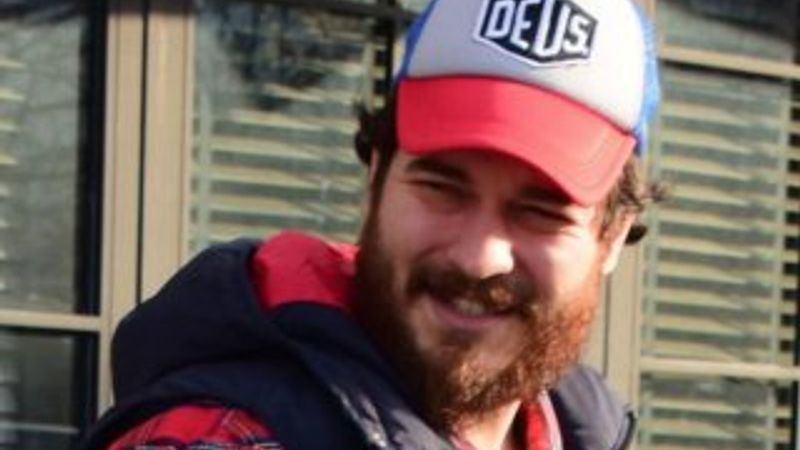 Çağatay Ulusoy'un yeni tarzı