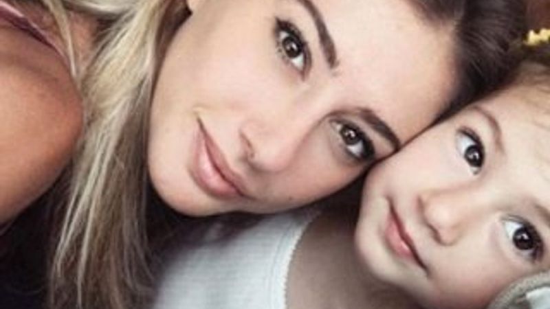 Şeyma Subaşı kıyafetlerini satışa çıkarmayı planlıyor