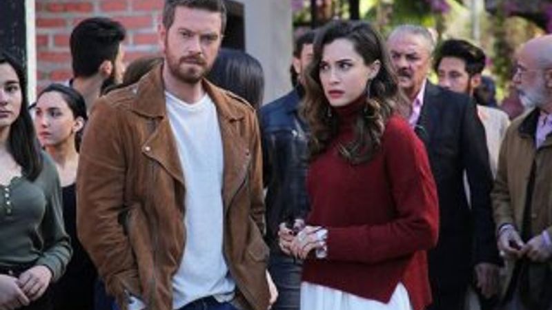 Hande Doğandemir eski aşkına döndü