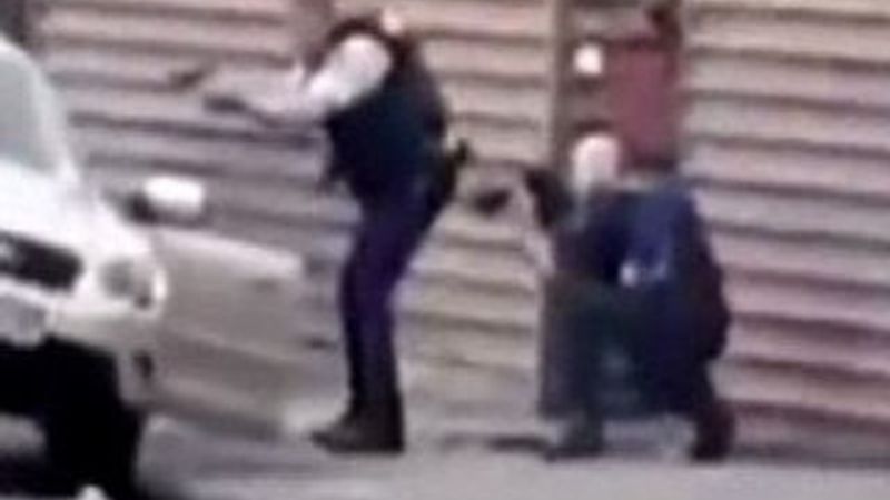 Yeni Zelanda polisi saldırganların yakalanma anını paylaştı