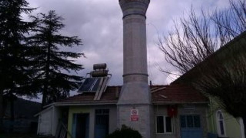 Minare ustasının alem hassasiyeti gözden kaçmadı