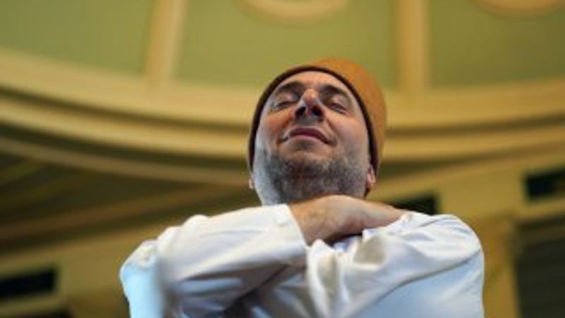 İstanbul'a semazenlik yapmaya gelen İngiliz